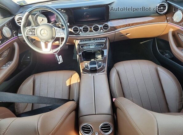 WDDZF4JB9KA513179 2019 MERCEDES-BENZ E White Widok deski rozdzielczej