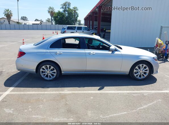 WDDZF4JBXHA194013 2017 MERCEDES-BENZ E-CLASS Silver Widok wnętrza z tyłu