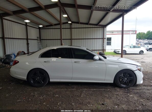 WDDZF4JBXJA405698 2018 MERCEDES-BENZ E-CLASS White Widok wnętrza z tyłu