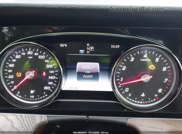 WDDZF4JBXJA405698 2018 MERCEDES-BENZ E-CLASS White Widok tylnych siedzeń