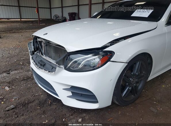 WDDZF4JBXJA405698 2018 MERCEDES-BENZ E-CLASS White Widok z przodu