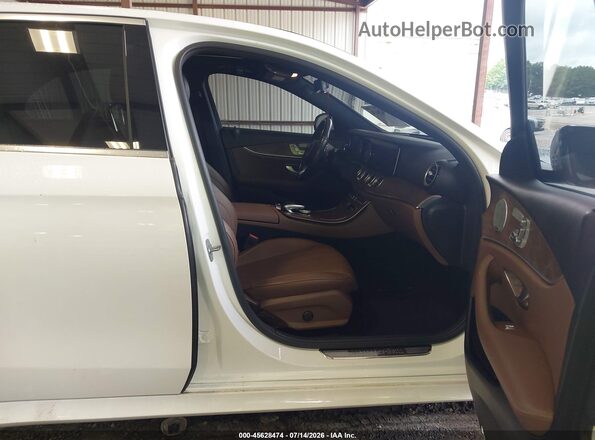 WDDZF4JBXJA405698 2018 MERCEDES-BENZ E-CLASS White Widok wnętrza z przodu