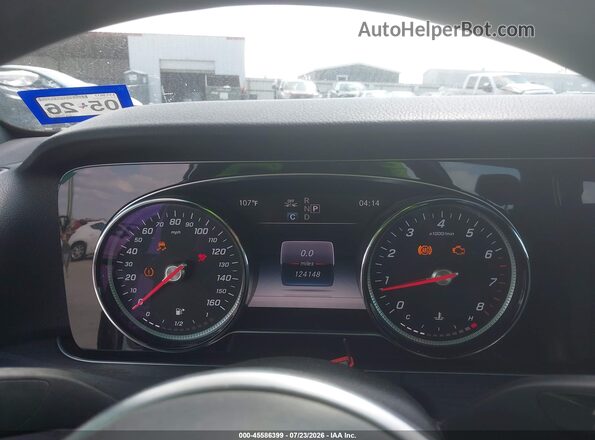 WDDZF4JBXKA496621 2019 MERCEDES-BENZ E-CLASS Серебряный Вид задних сидений