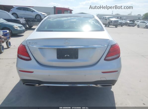 WDDZF4JBXKA496621 2019 MERCEDES-BENZ E-CLASS Серебряный 