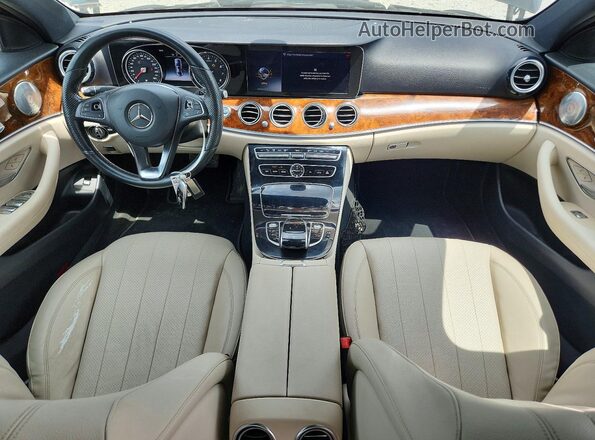 WDDZF4KB0HA019767 2017 MERCEDES-BENZ E Black Widok deski rozdzielczej