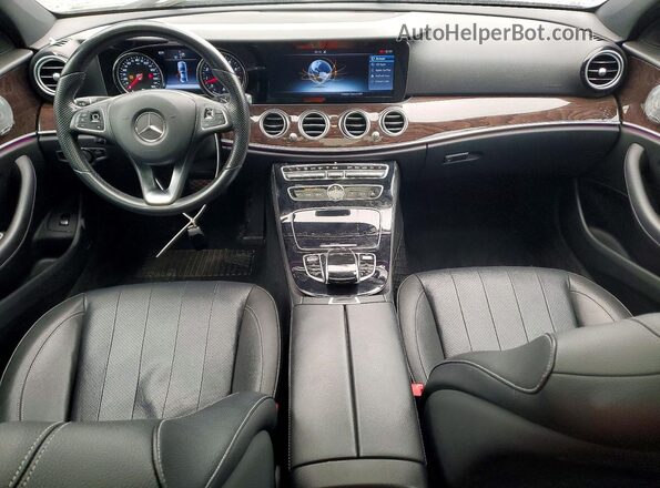 WDDZF4KB2HA091540 2017 MERCEDES-BENZ E Gray Vista del salpicadero