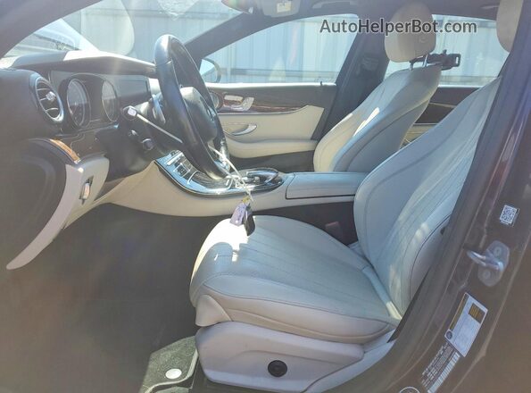 WDDZF4KB2HA193713 2017 MERCEDES-BENZ E Синий Вид салона спереди