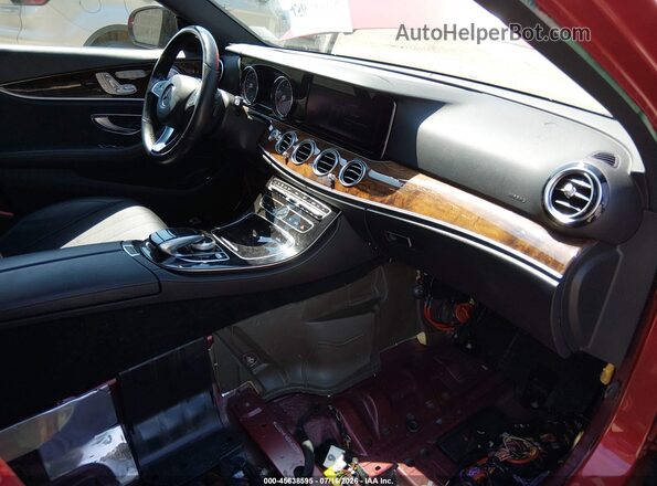 WDDZF4KB4JA405775 2018 MERCEDES-BENZ E-CLASS Red Вид салону спереду