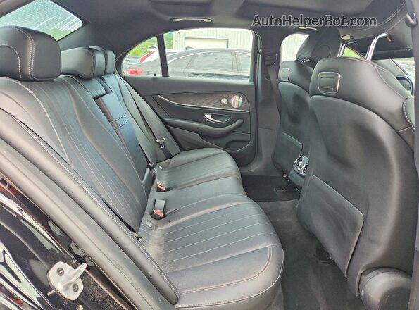 WDDZF4KB4JA472019 2018 MERCEDES-BENZ E Black Widok tylnych siedzeń