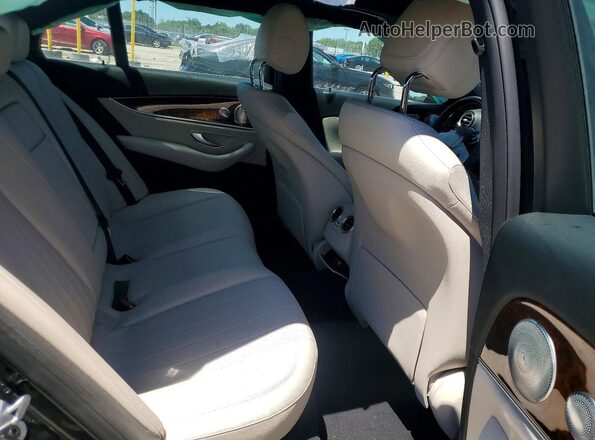 WDDZF4KB4KA543284 2019 MERCEDES-BENZ E Black Widok tylnych siedzeń