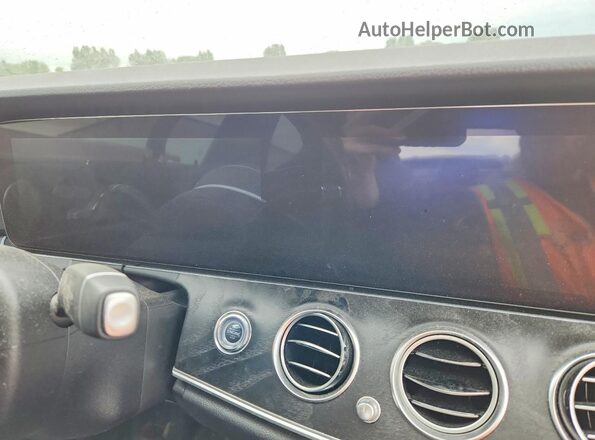 WDDZF4KB4KA566578 2019 MERCEDES-BENZ E Black Սարքավորումների վահանակի տեսք