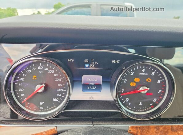WDDZF4KB4KA605279 2019 MERCEDES-BENZ E Black Widok zestawu wskaźników