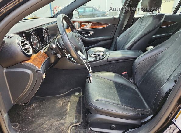 WDDZF4KB7HA022956 2017 MERCEDES-BENZ E Black Вид салону спереду