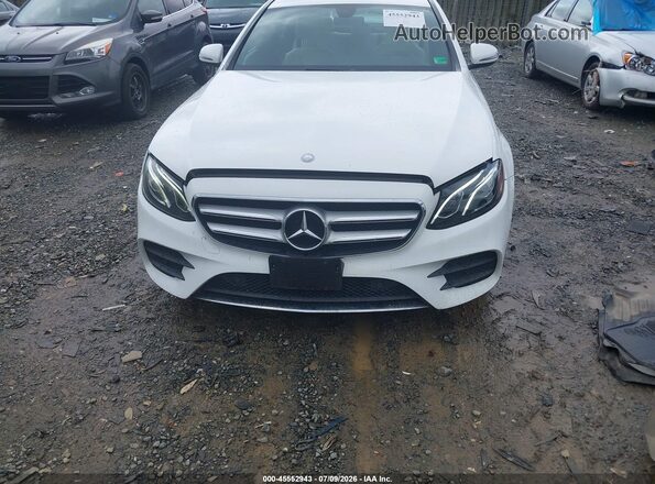 WDDZF4KB7HA025596 2017 MERCEDES-BENZ E-CLASS Белый Вид задней части салона