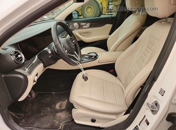 WDDZF4KB7KA525605 2019 MERCEDES-BENZ E Белый Вид салона спереди