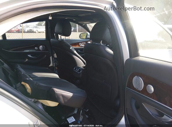 WDDZF4KB8JA384252 2018 MERCEDES-BENZ E-CLASS Silver VIN կոդի պիտակի տեսք