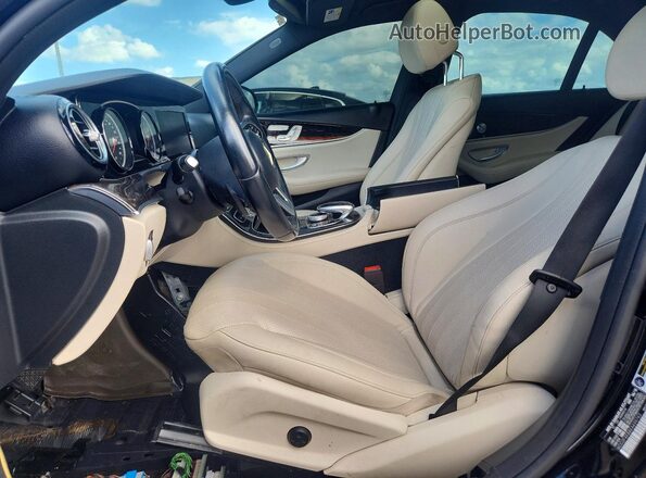 WDDZF4KB8KA499743 2019 MERCEDES-BENZ E Black Widok wnętrza z przodu