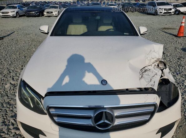WDDZF4KB9HA032954 2017 MERCEDES-BENZ E Белый Вид задней части салона
