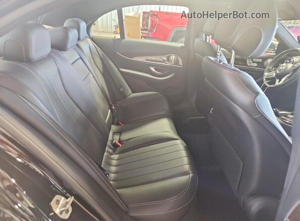 WDDZF4KB9KA600398 2019 MERCEDES-BENZ E Black Вид задніх сидінь