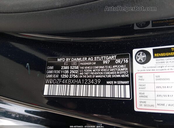 WDDZF4KBXHA123439 2017 MERCEDES-BENZ E-CLASS Dark Blue Vista del compartimento del motor