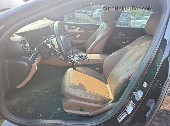 WDDZF4KBXJA320763 2018 MERCEDES-BENZ E Черный Вид салона спереди