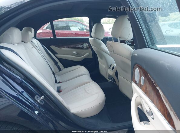 WDDZF4KBXKA674557 2019 MERCEDES-BENZ E-CLASS Navy Vista de la etiqueta del VIN