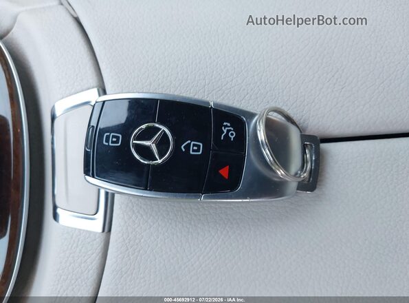 WDDZF4KBXKA674557 2019 MERCEDES-BENZ E-CLASS Navy Vista del salpicadero
