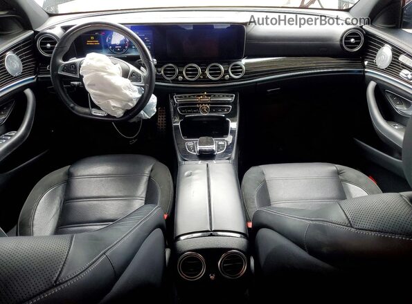 WDDZF6EB3HA201065 2017 MERCEDES-BENZ E Черный Вид панели приборов