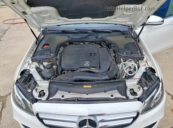 WDDZF8DB9LA752106 2020 MERCEDES-BENZ E White Widok wnętrza z tyłu