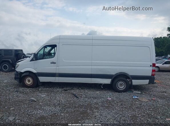 WDYPE8CD7HP574566 2017 FREIGHTLINER SPRINTER 2500 White 360 interior view