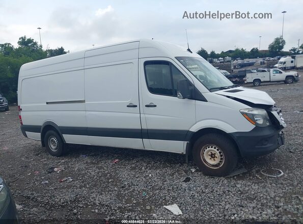 WDYPE8CD7HP574566 2017 FREIGHTLINER SPRINTER 2500 White Rear interior view