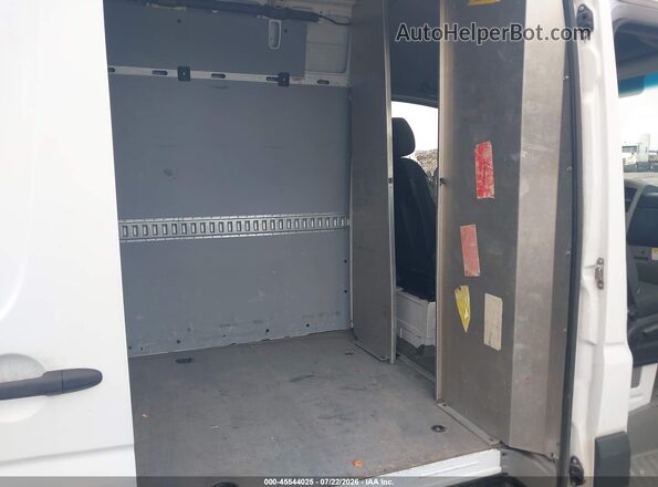 WDYPE8CD7HP574566 2017 FREIGHTLINER SPRINTER 2500 White 