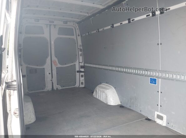 WDYPE8CD7HP574566 2017 FREIGHTLINER SPRINTER 2500 White 