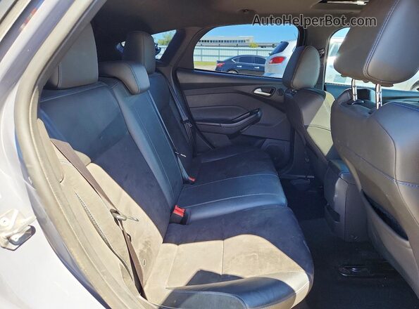 WF0DP3TH5H4125903 2017 FORD FOCUS Gray Вид задніх сидінь