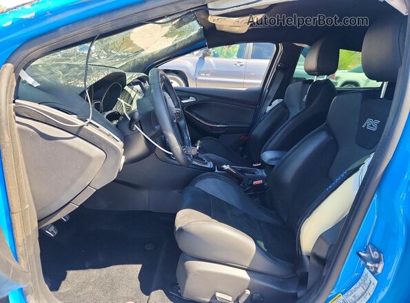 WF0DP3TH6J4126676 2018 FORD FOCUS Синий Вид салона спереди