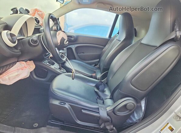 WMEFJ5DA4GK123419 2016 SMART FORTWO White Սալոնի դիմացի տեսք