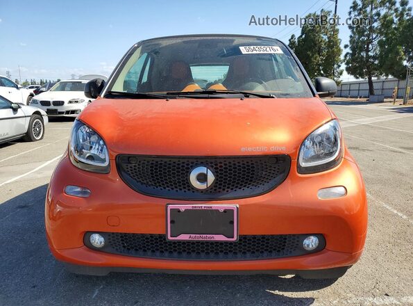 WMEFJ9BA5JK265781 2018 SMART FORTWO Orange Вид спереду