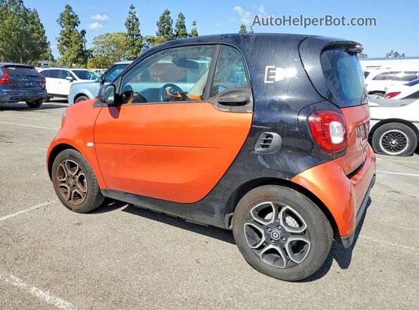 WMEFJ9BA5JK265781 2018 SMART FORTWO Orange Задня ліва чверть
