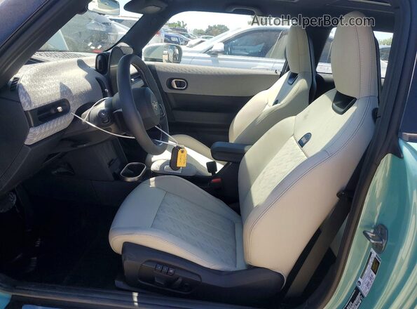 WMW13GD00S2W58596 2025 MINI COOPER Turquoise Vista interior delantera