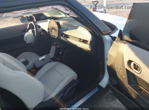 WMW23GD07S2W27379 2025 MINI HARDTOP White Սալոնի դիմացի տեսք