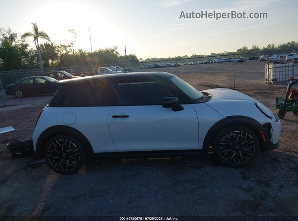 WMW23GD07S2W27379 2025 MINI HARDTOP White Սալոնի 360 աստիճան տեսք