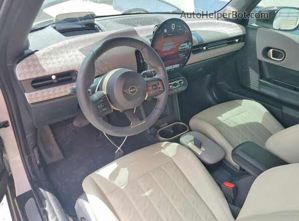 WMW23GD0XS2W57640 2025 MINI COOPER Silver Вид панелі приладів
