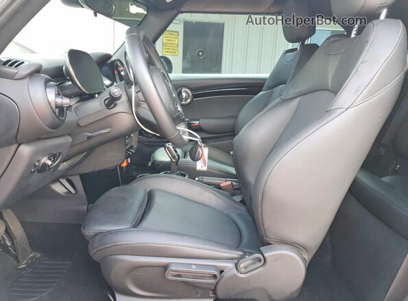 WMW43DL01N3N81362 2022 MINI COOPER Blue Front interior view