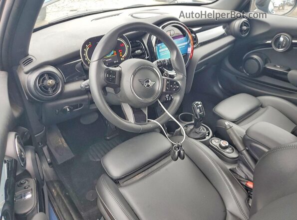 WMW53DH06N2P84007 2022 MINI COOPER Blue Dashboard view