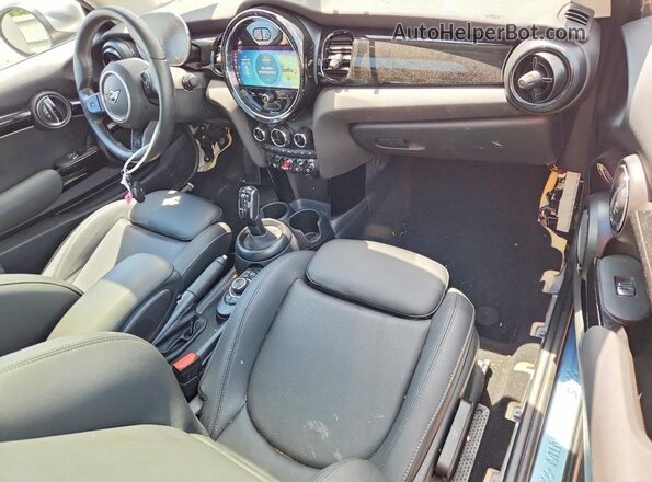 WMW53DH06R2V37835 2024 MINI COOPER Silver Առջևի վահանակի տեսք