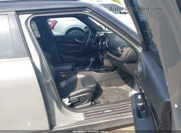 WMWLU1C3XH2F28514 2017 MINI CLUBMAN Серый Вид салона спереди