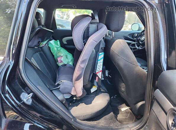 WMWLU5C32H2E83995 2017 MINI COOPER Gray Rear seats view