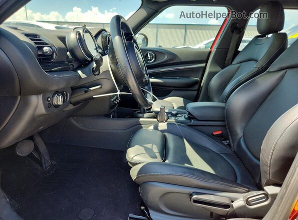WMWLU5C53J2G03231 2018 MINI COOPER Красный Вид салона спереди