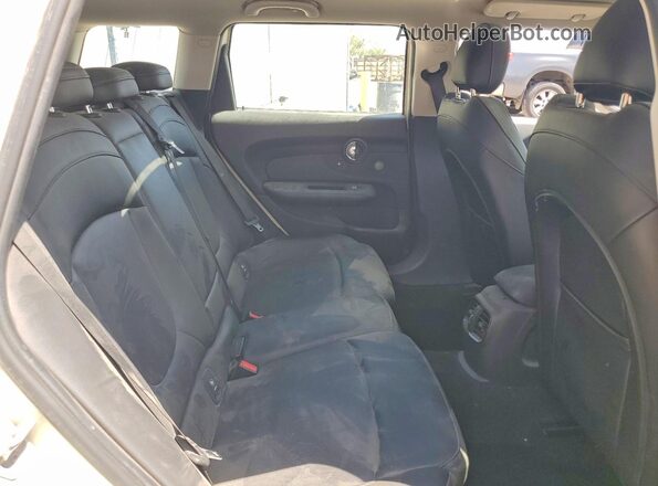 WMWLV7C06M2N42715 2021 MINI COOPER Cream Rear seats view