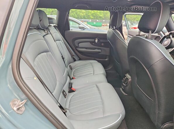 WMWXJ1C05P2S53100 2023 MINI COOPER Blue Vista de los asientos traseros